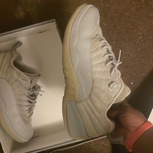Air Jordan 12 low wolf greys